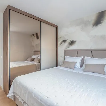 Ventus White זאדאר