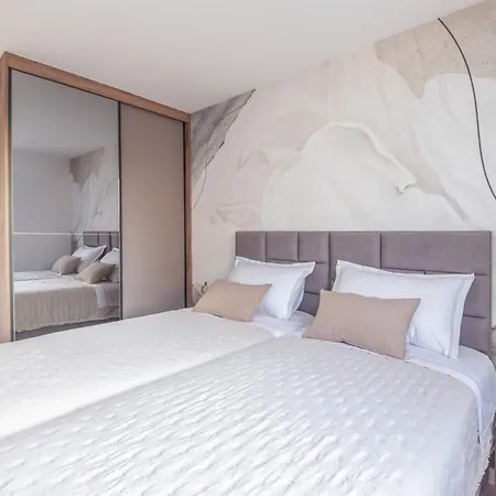 Ventus White זאדאר